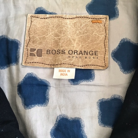 Luxurious Hugo Boss Black real leather jacket. - Picture 12 of 16